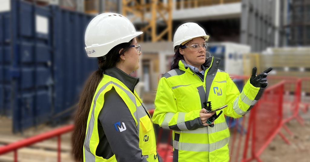 employee-spotlight-lindsey-banner-01